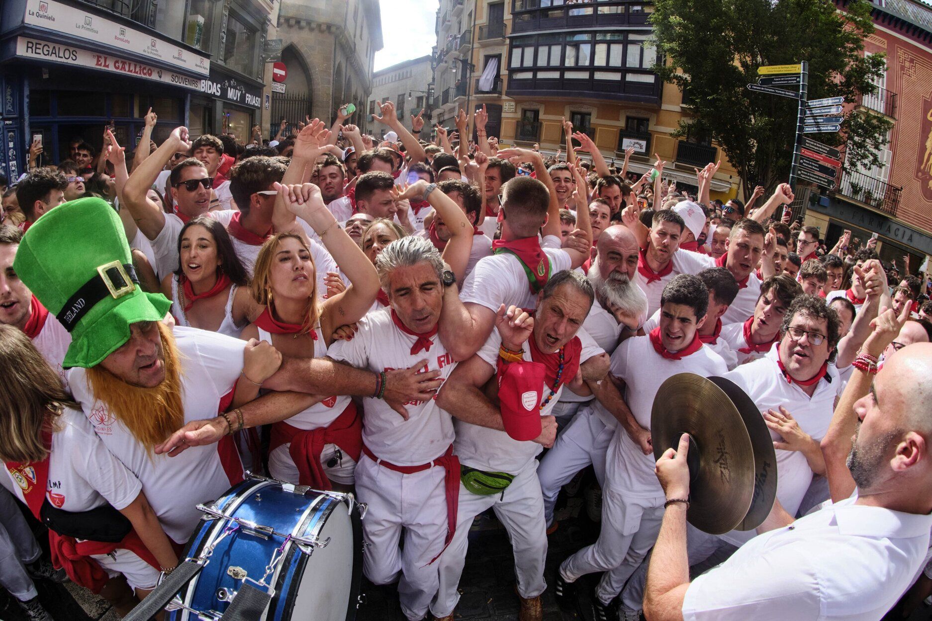 GALERÍA / Pamplona vibra con un multitudinario 'Riau-Riau'