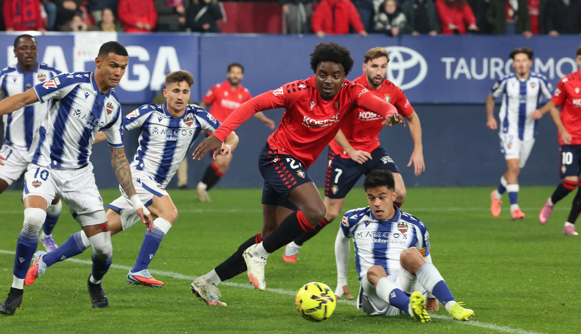 Fotos del partido Osasuna-Levante