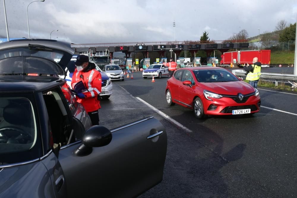 Ertzaintza y Policías Locales retoman los controle