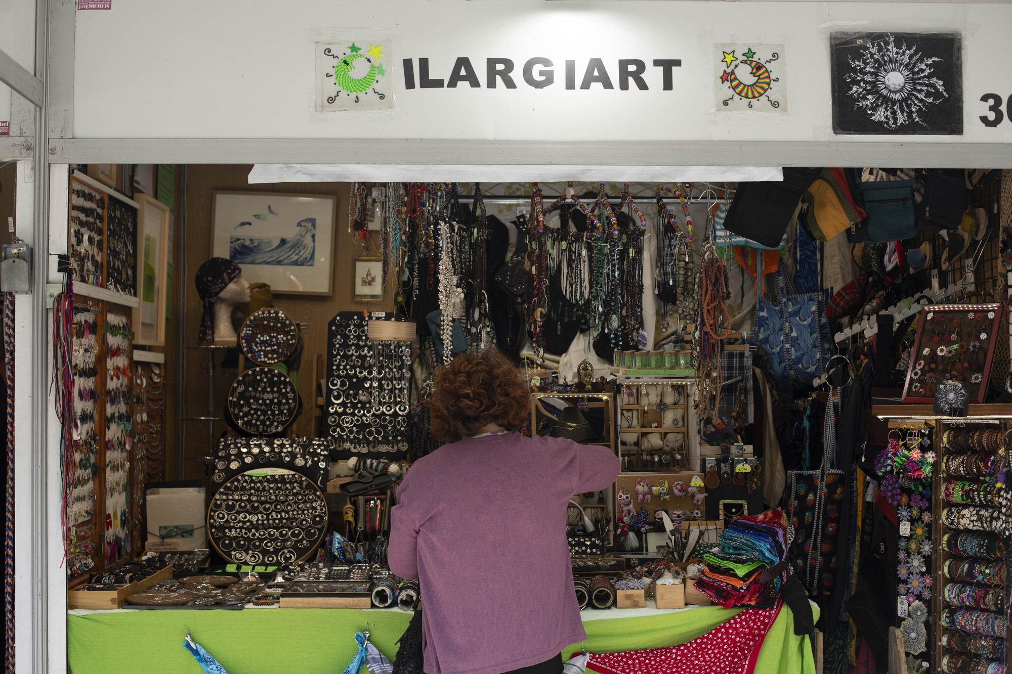 En imágenes: La plaza Santa Bárbara acoge la feria de La Blanca