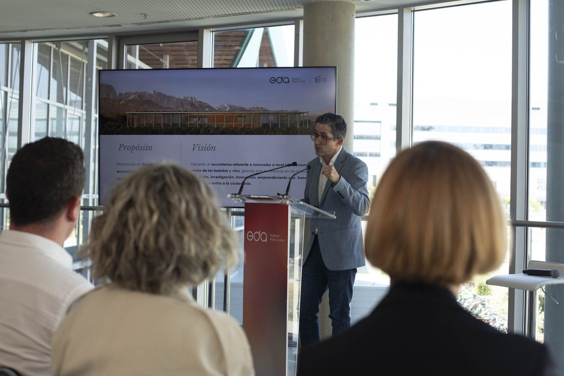 En imágenes: Así se han presentando las novedades del campus del vino de Álava