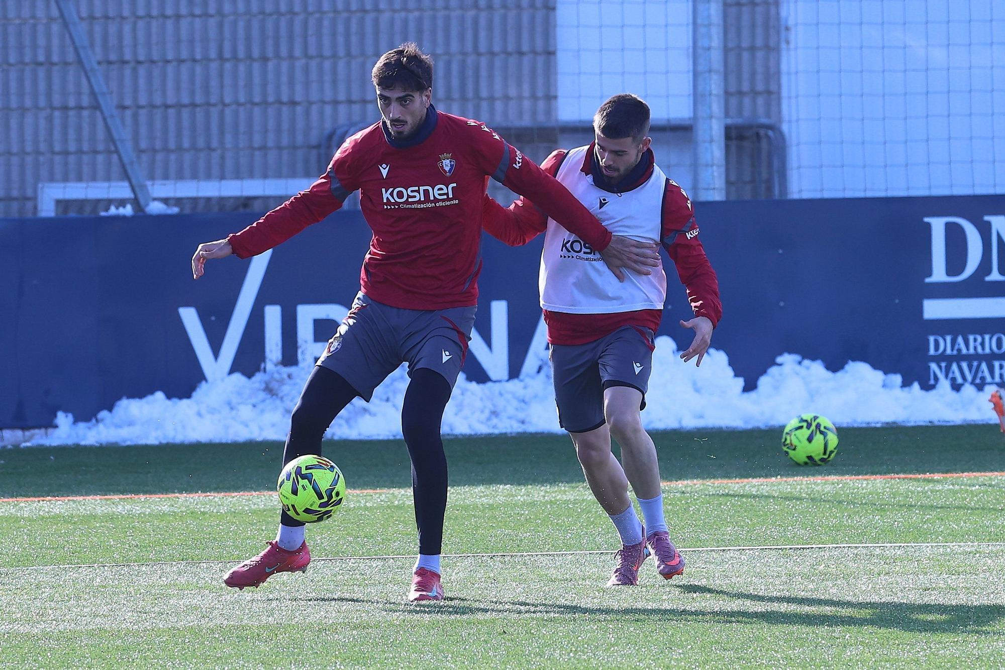 Fotos del entrenamiento de Osasuna (viernes 21 de noviembre de 2025)