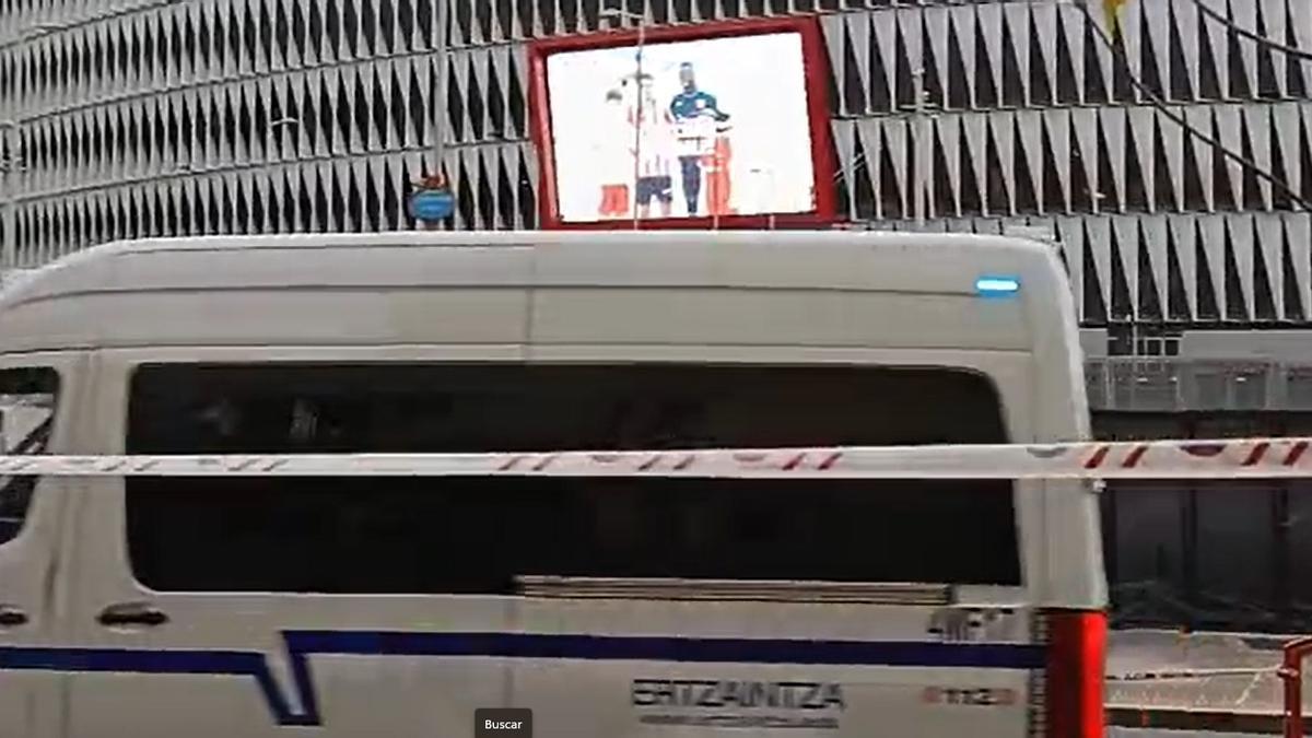 San Mamés se prepara para el partido ante el PSG