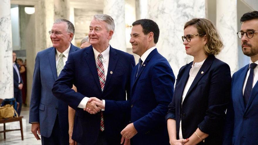 Pradales apuesta por &quot;tender puentes&quot; y estrechar lazos con EE.UU. pese al &quot;ruido&quot; y la división del mundo