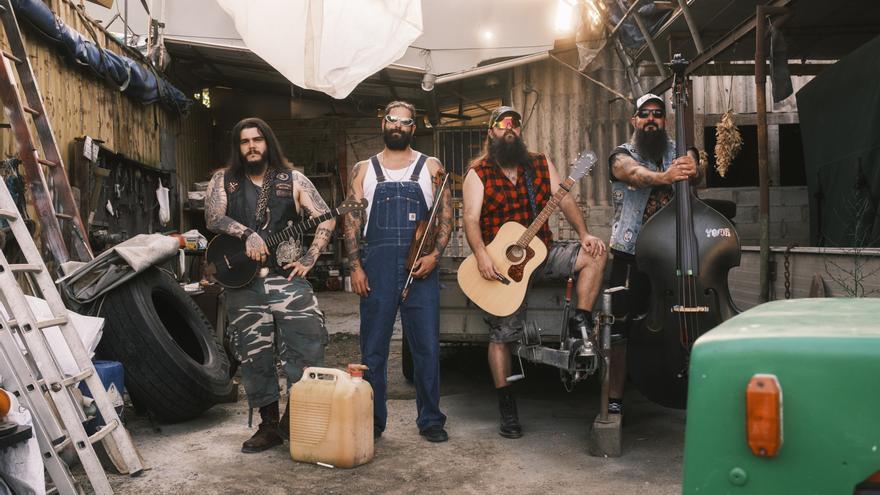 Moonshine Wagon: “Todavía no hemos llegado  al ‘bluegrass’ pasteloso, ¡somos heavies!”