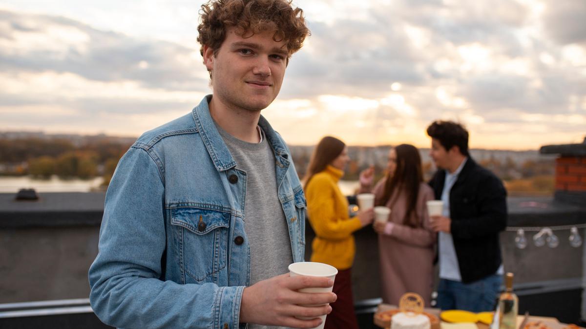 Ni introvertidos ni extrovertidos: los 'otrovertidos' han llegado para quedarse