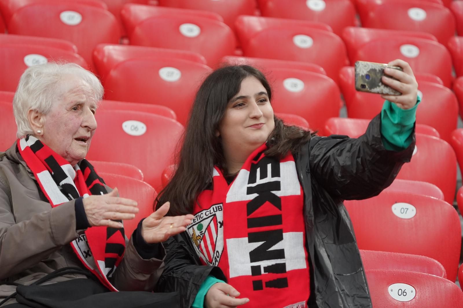 En imágenes: ¿Has estado en San Mamés viendo el Athletic-Mallorca? Búscate en nuestra galería