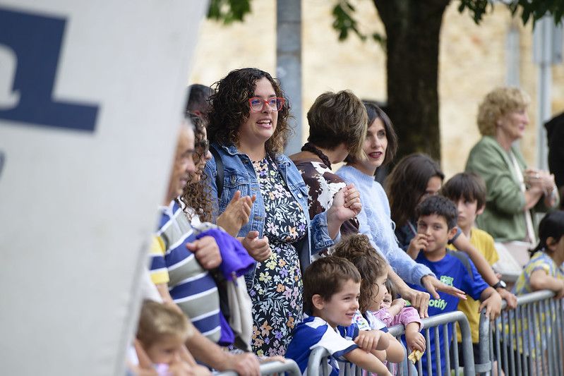 Castellers, gigantes y carrera popular en las Agorreko Santikutzak de Legazpi