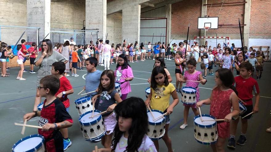 Niños, tambores, gigantes y perros anunciarán la fiesta en Oñati