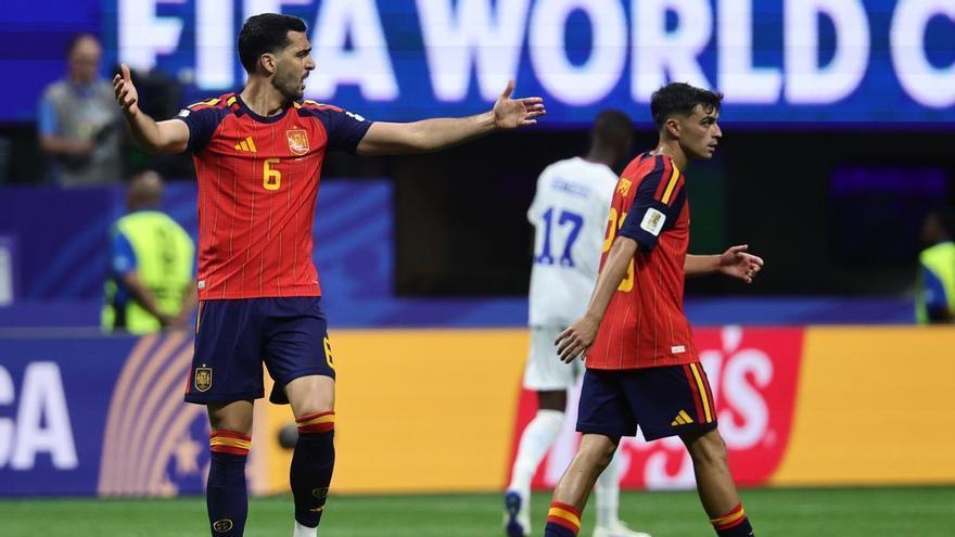 Mikel Merino no se entrena por precaución