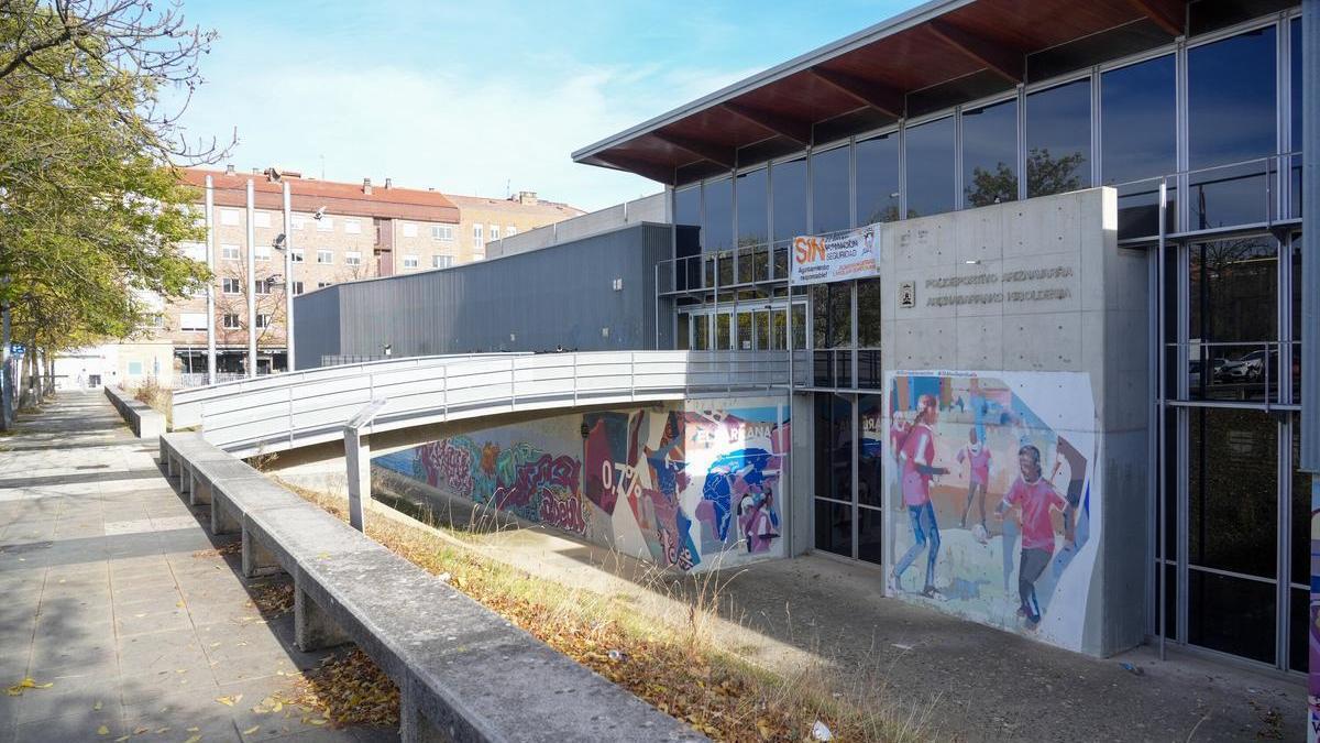 El centro cívico de Ariznabarra