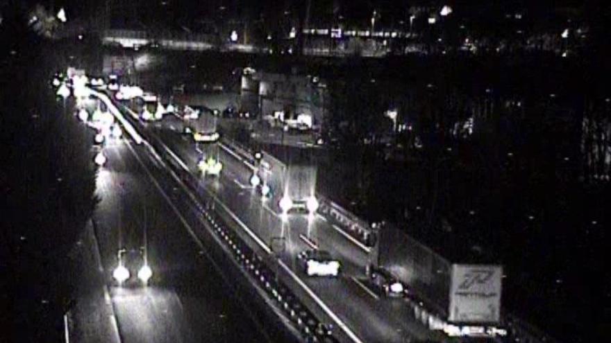 Accidente en Legorreta: problemas tras el choque de una furgoneta y un camión