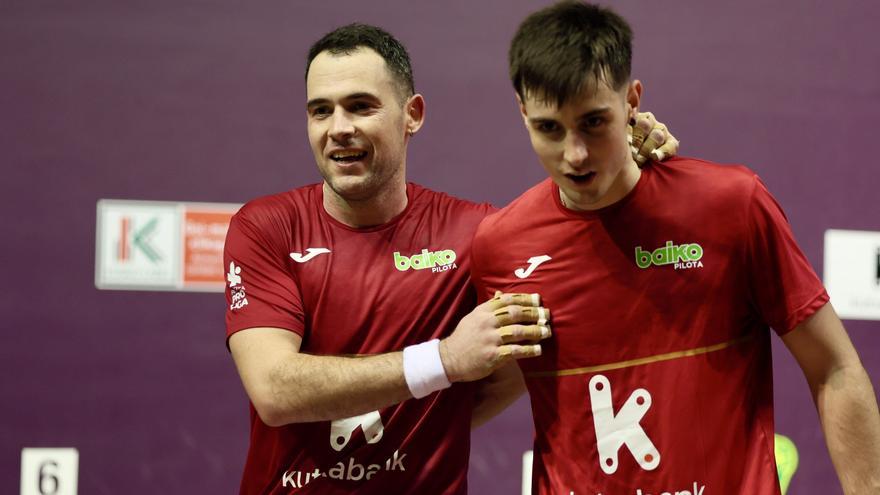 Jaka rompe la baraja