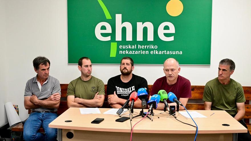 Los 130 osos del Pirineo "asustan" a los ganaderos navarros: EHNE pide revisar su protección