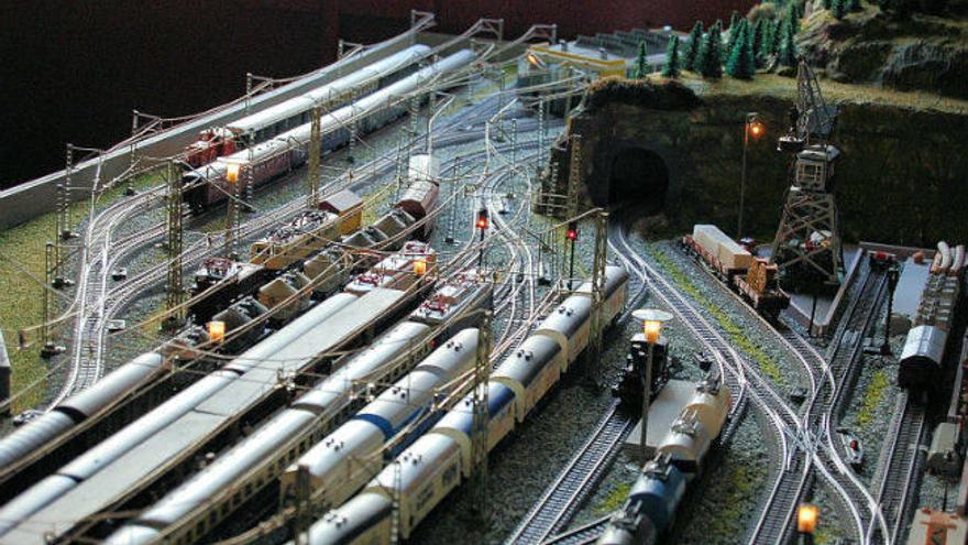 Una maqueta de una estación de tren, parte de la muestra &#039;Juguetes de toda la vida&#039; que acoge el Palacio Euskalduna.