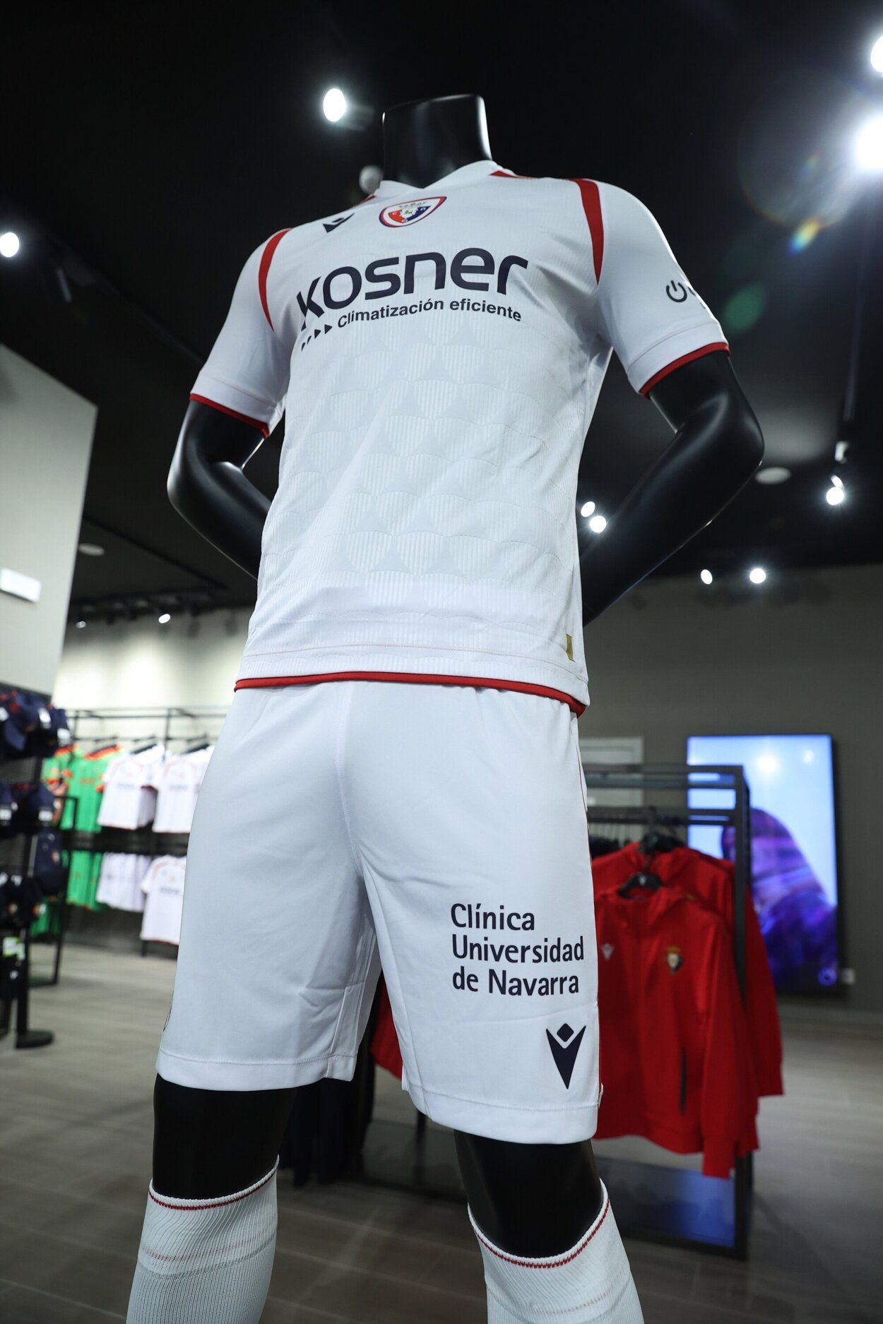 Fotos de la tercera equipación de Osasuna