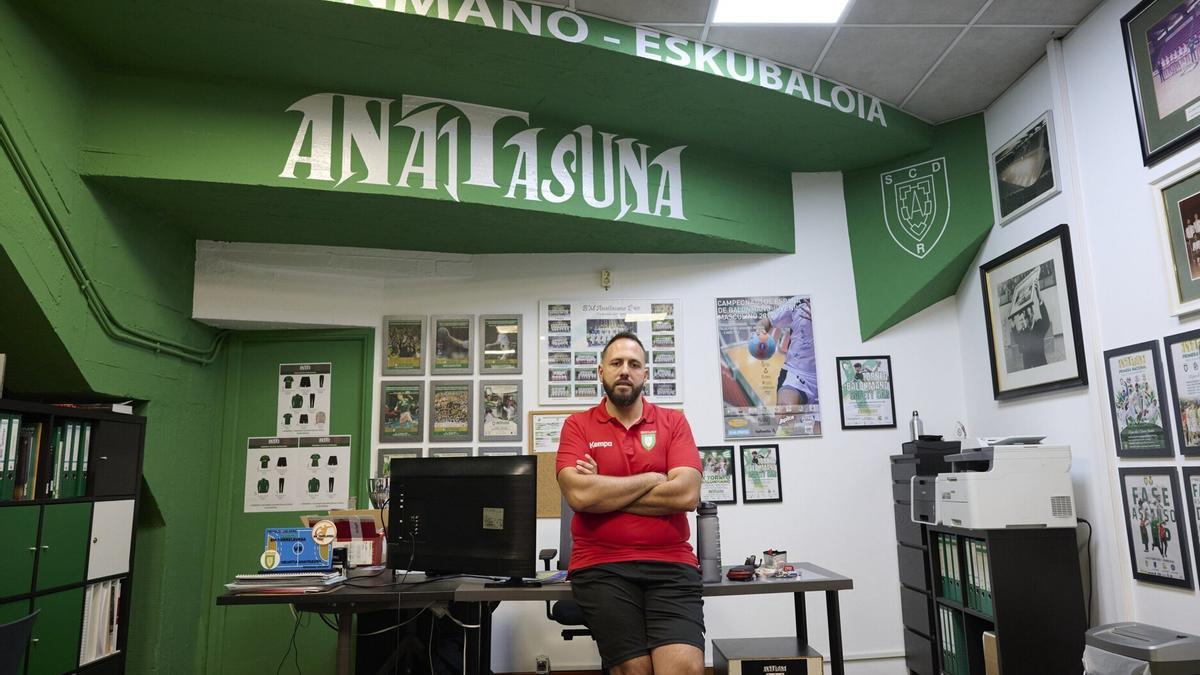 Nacho Moyano, en la sede de la sección en Anaitasuna.