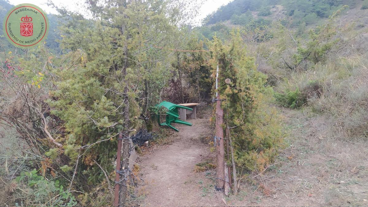 Imagen de la estación ilegal de caza