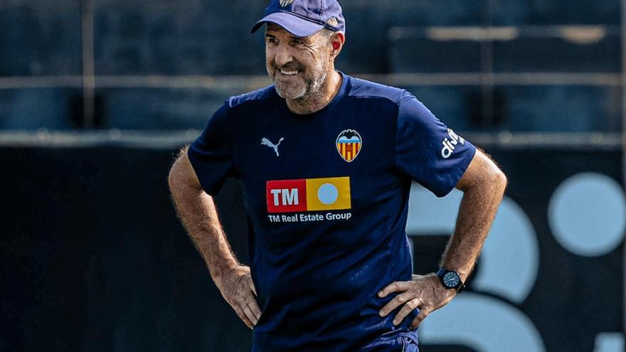 Fallece Ochotorena, exportero del Valencia y preparador de la selección española