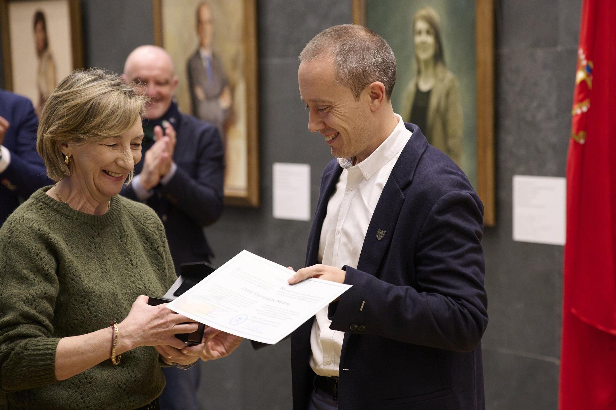 Homenaje a los funcionarios jubilados del Parlamento de Navarra