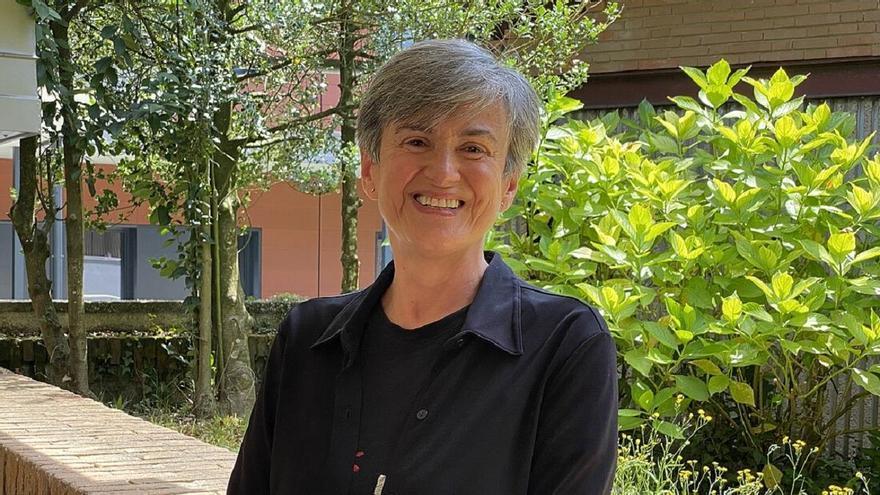 La escritora Luisa Etxenike recibirá el sábado el Premio Mario Onaindia