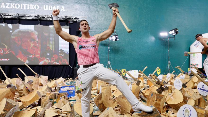 Campeonato de Euskal Herria de Aizkora | Iker Vicente sigue sin  encontrar rival