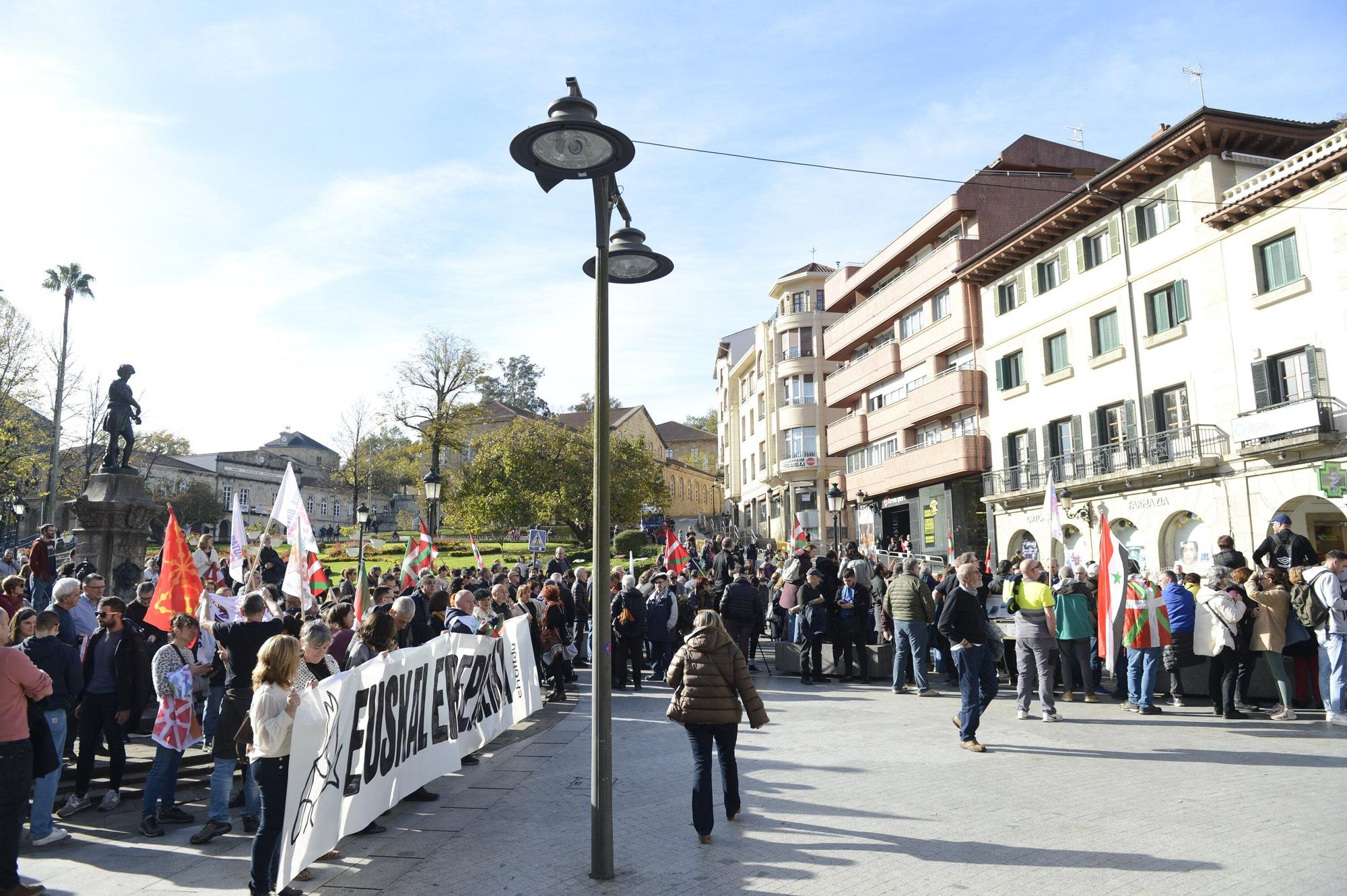 Protestas en Gernika por la visita de Felipe VI