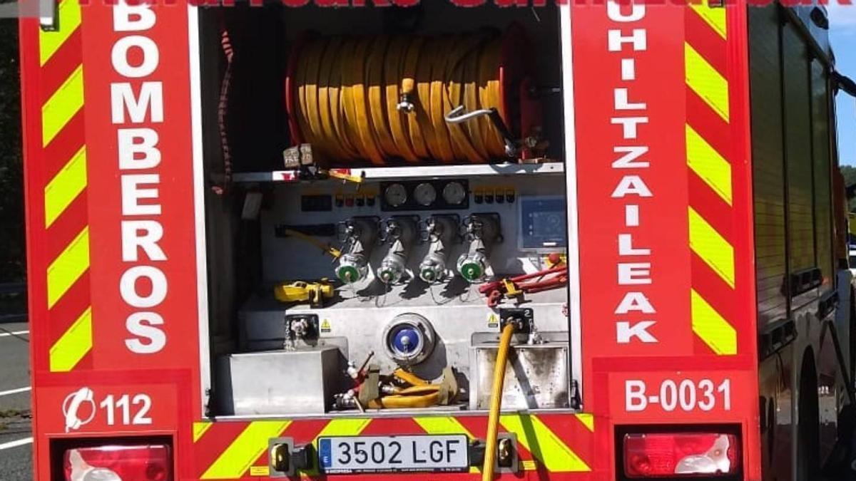 Imagen de detalle de un vehículo del servicio de bomberos de Navarra