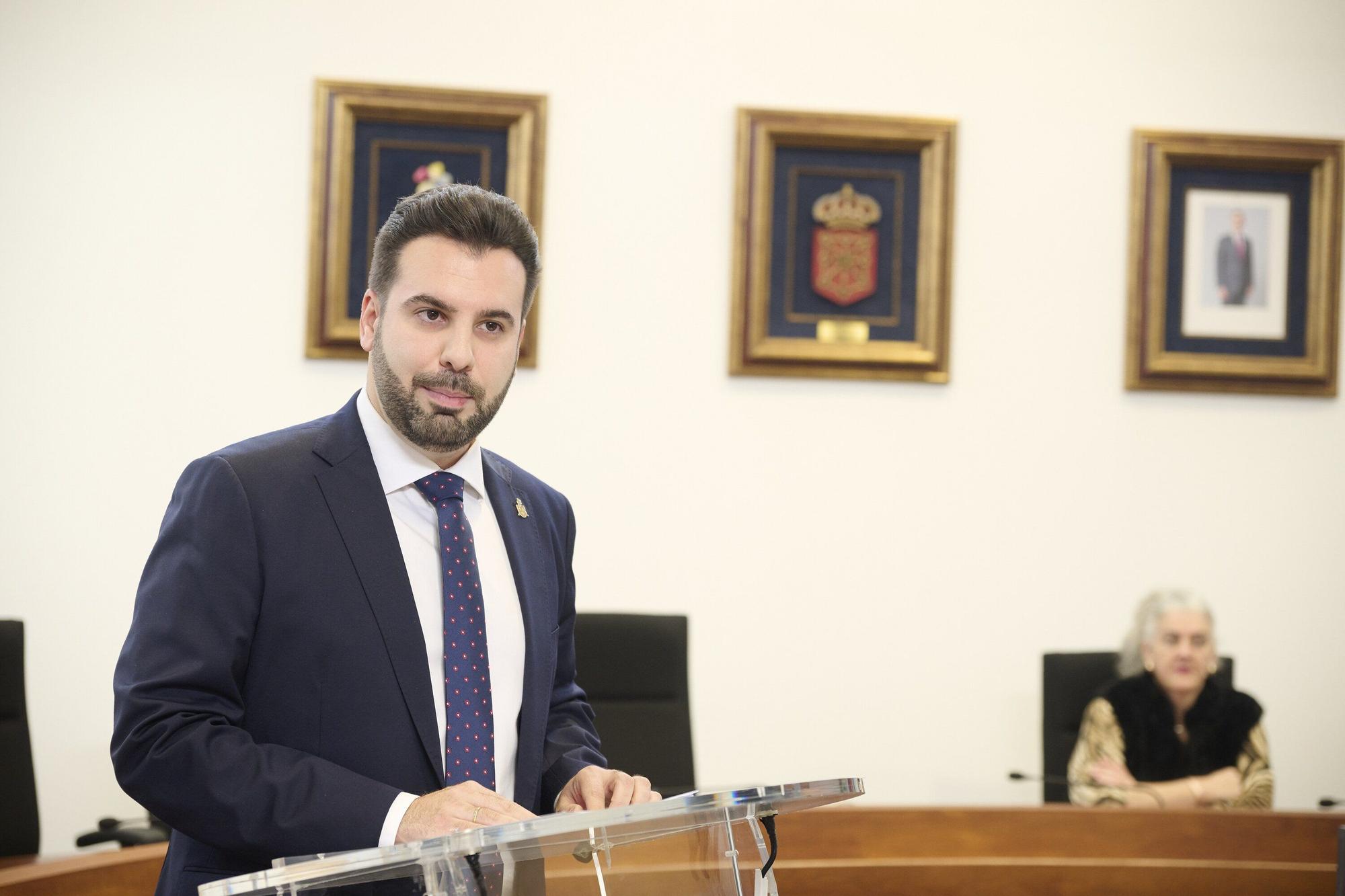 Homenaje a los tres exalcaldes de Zizur Mayor