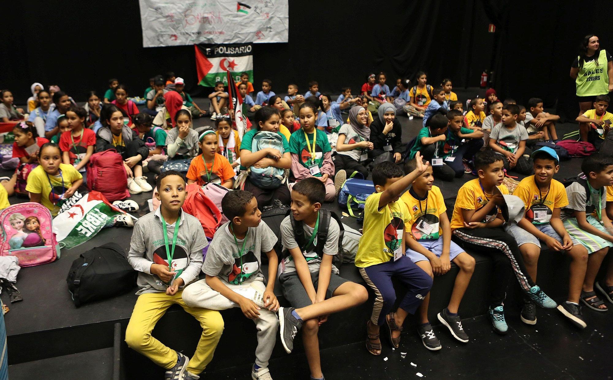 'Vacaciones en Paz': recepción a los niños saharauis que llegan a Navarra para pasar el verano