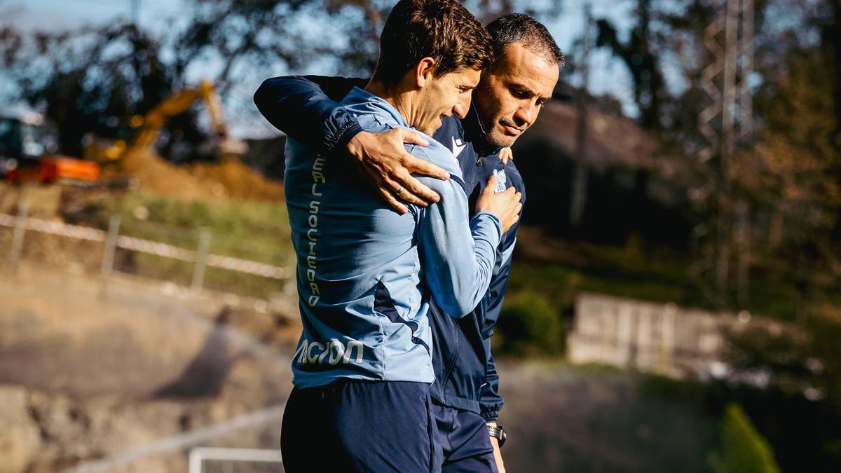 Aihen y Sergio Francisco, durante un entrenamiento en Zubieta.