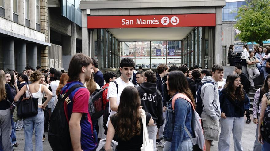 Los afectados por un cero en el examen de euskera de la PAU convocan una concentración en Bilbao