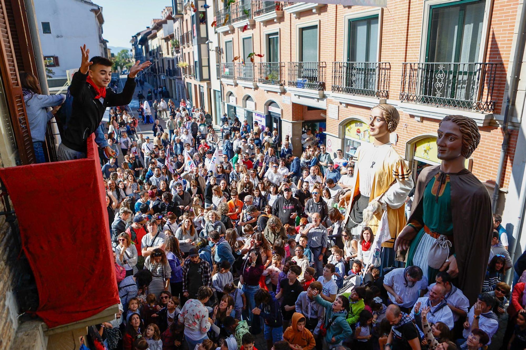 Multitudinario chupinazo infantil en Villava-Atarrabia