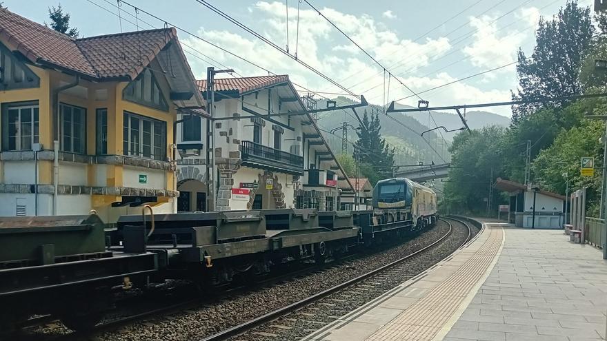 La preocupación por la Variante Sur Ferroviaria crece y llega a la villa de Ugao