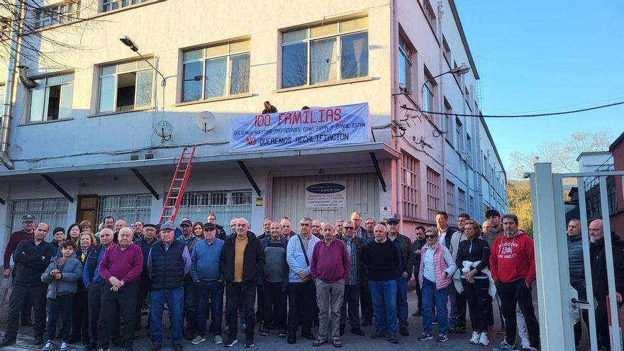 Los propietarios de los garajes Zeus acusan al equipo de gobierno de Abadiño de imponer su recalificación