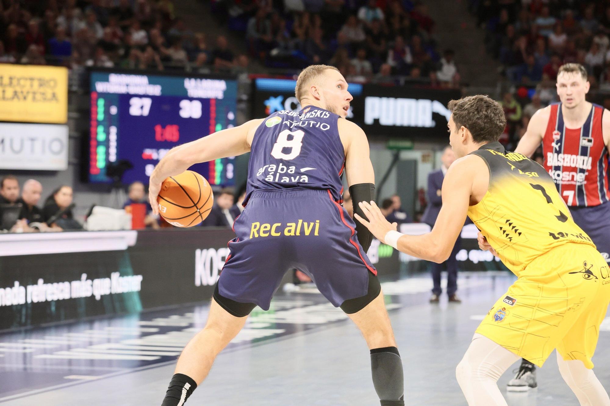 Todas las imágenes del Baskonia - La Laguna Tenerife (89-79)