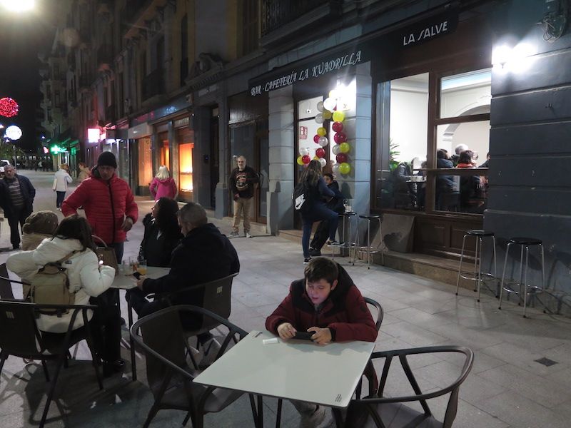 La inauguración de la cafetería 'La Kuadrilla' de Zumarraga