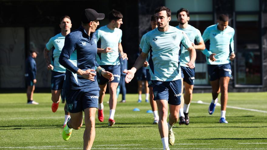 “No estoy mirando cosas, quiero seguir en el Athletic”, afirma Lekue