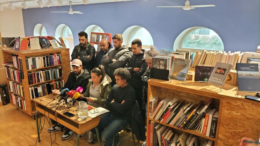 Situación "crítica" de los más de 100 jóvenes migrantes desalojados de las Agustinas