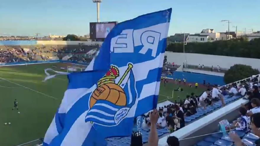 Gran ambiente en el amistoso de la Real Sociedad en Yokohama