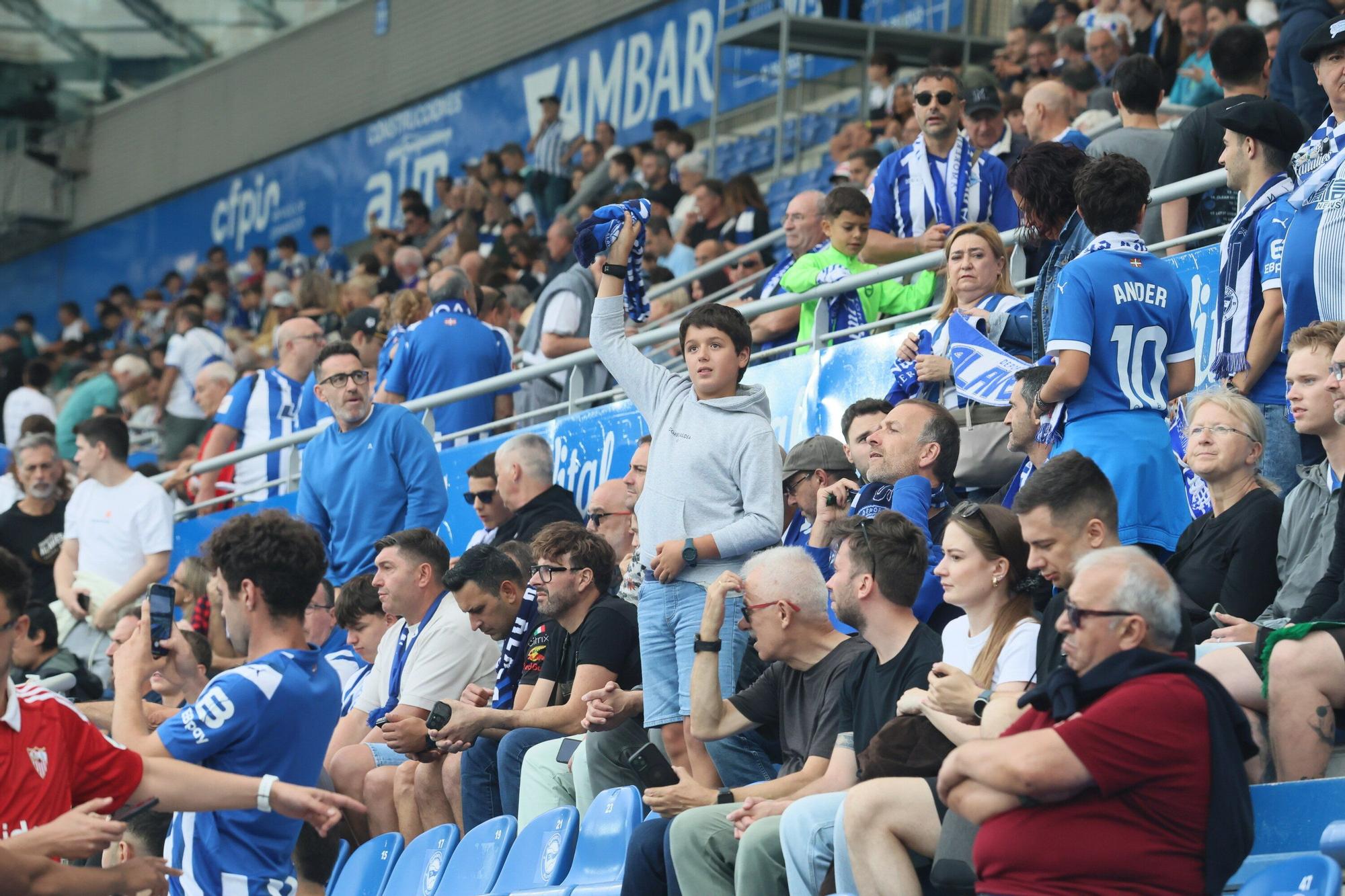 En imágenes: Mendizorroza no pudo disfrutar de un triunfo albiazul (Búscate en la grada)