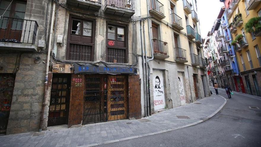 El TS ratifica 6 años a tres varones por violar a una joven en un piso okupado de Jarauta en 2019