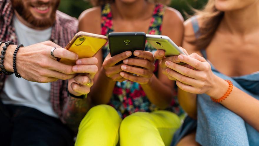 Análisis | Menores y redes sociales: ¿confianza o abandono?