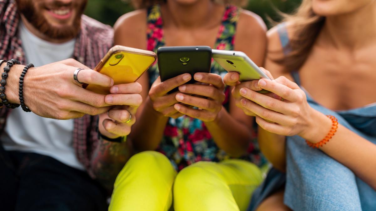 Es fundamental aprender a usar las redes sociales de una forma segura y saludable.