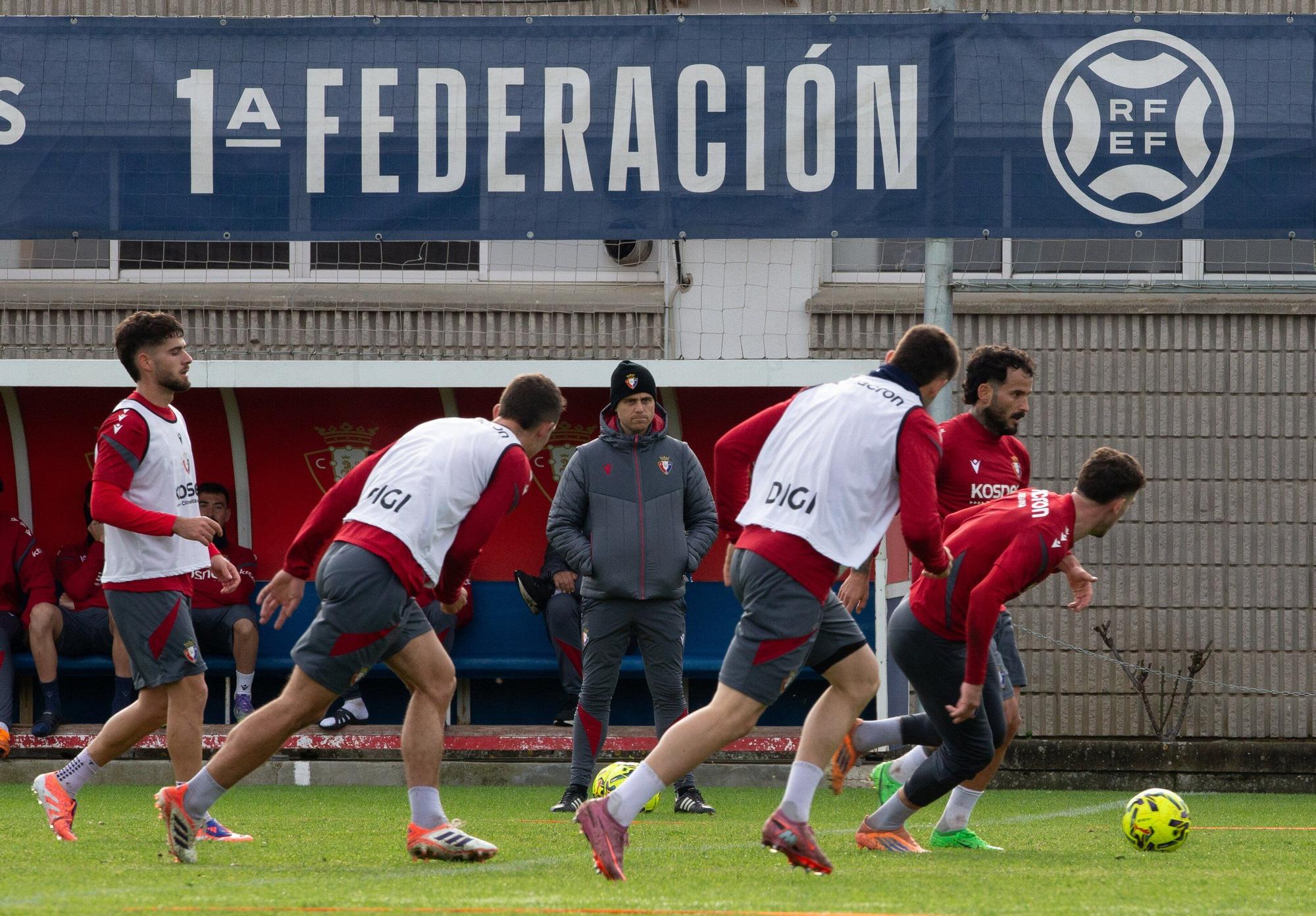 Fotos del entrenamiento de Osasuna en Tajonar tras la derrota ante la Real Sociedad