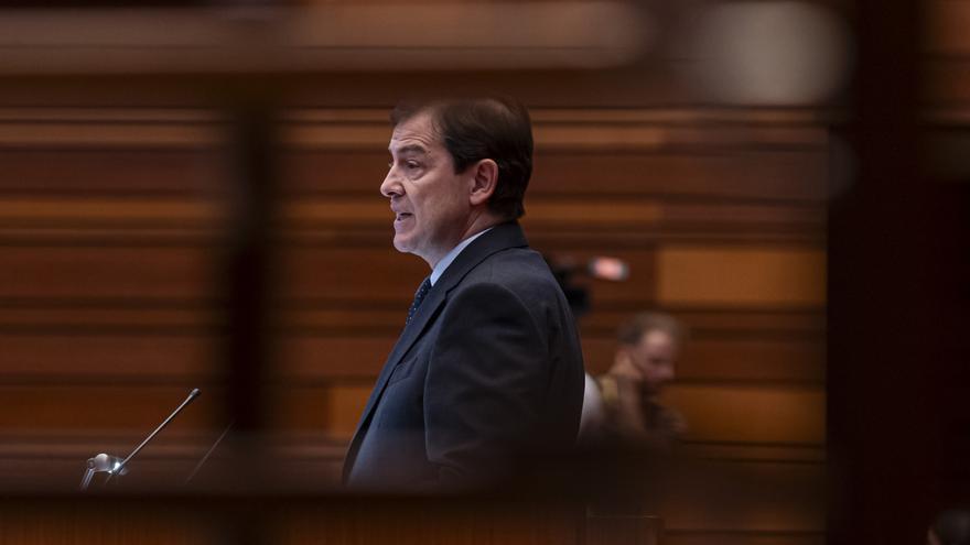 Mañueco, investido presidente de Castilla y León con los vot