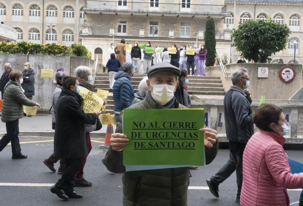 Vitoria protesta por el cierre de las Urgencias de