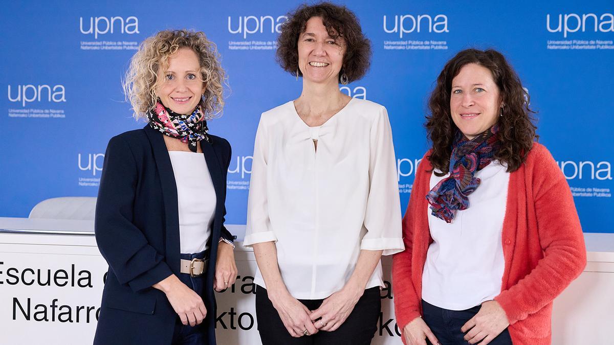 Equipo directivo de la EDONA. De izda. a dcha., Alicia Martínez, Amparo Lázaro y Ana Zabalza.