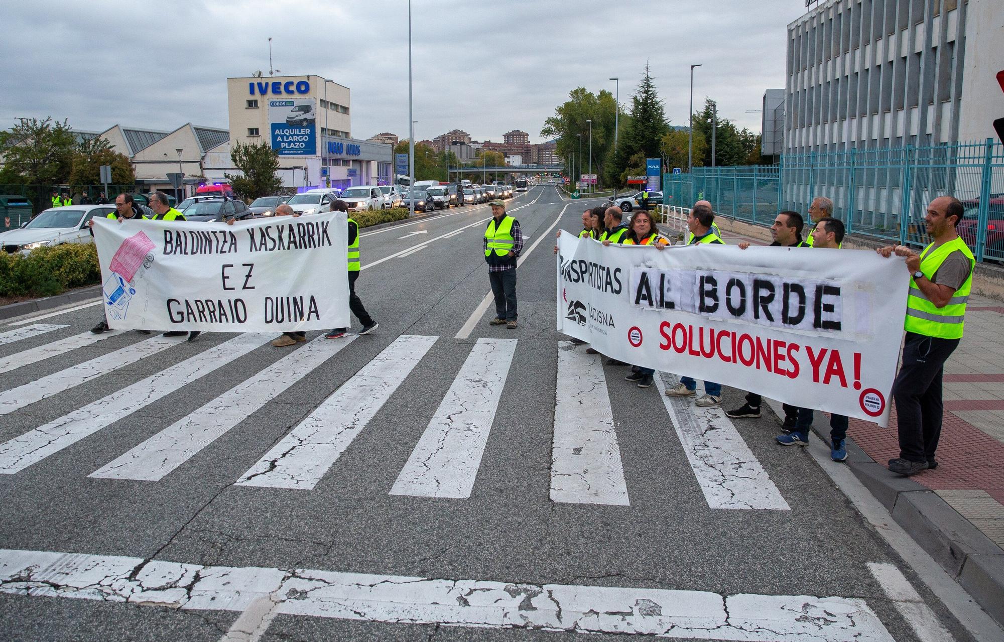Protesta de los transportistas navarros en Cordovilla