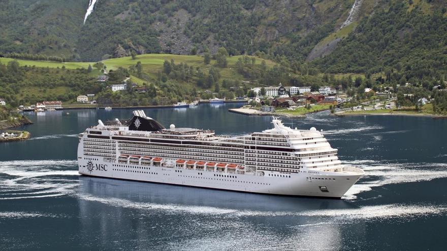 Diez gipuzcoanos se lanzan a dar la vuelta al mundo en un barco de lujo